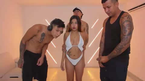 brutal_sex_nympho12 online show from 10/26/25, 01:06