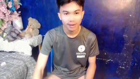 Snapshot of bry_cumxx chatting on 04/13/26, 06:08 bryan online show from 04/13/26, 06:08