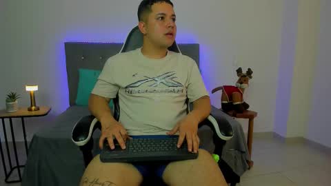 Snapshot of bry_hillx chatting on 11/27/25, 01:35 Bry Hill online show from 11/27/25, 01:35