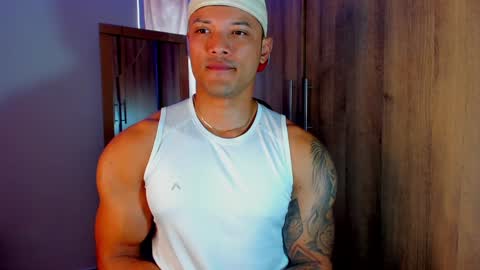 Snapshot of bryan_boy_ chatting on 01/25/25, 08:21 bryan online show from 01/25/25, 08:21