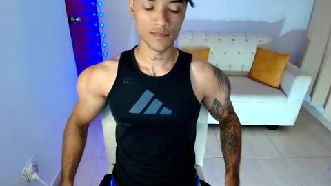 Snapshot of bryan_boy_ chatting on 03/04/26, 12:05 bryan online show from 03/04/26, 12:05