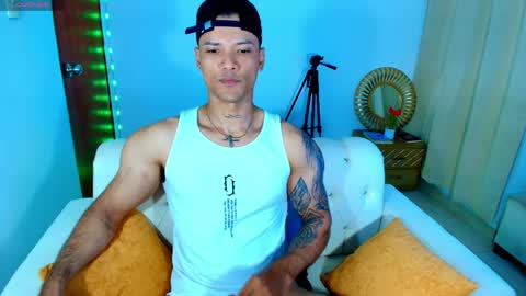 Snapshot of bryan_boy_ chatting on 04/11/26, 01:10 bryan online show from 04/11/26, 01:10