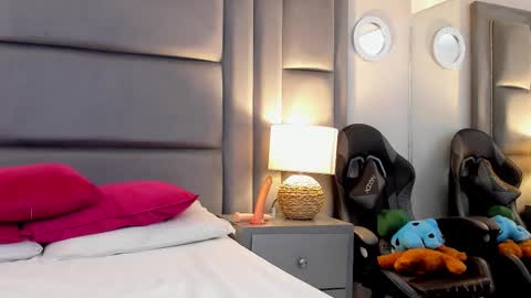 bryannamiller online show from 12/01/25, 12:32