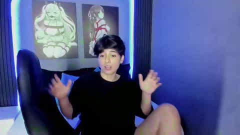 Snapshot of bryce_evans chatting on 10/13/25, 03:23 B R Y C E online show from 10/13/25, 03:23