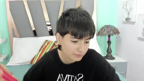 Snapshot of bryce_evans chatting on 12/14/25, 03:28 B R Y C E online show from 12/14/25, 03:28