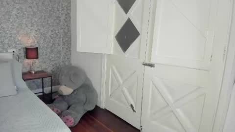 Snapshot of bryhanna_x chatting on 06/25/26, 05:12 Bryhanna online show from 06/25/26, 05:12