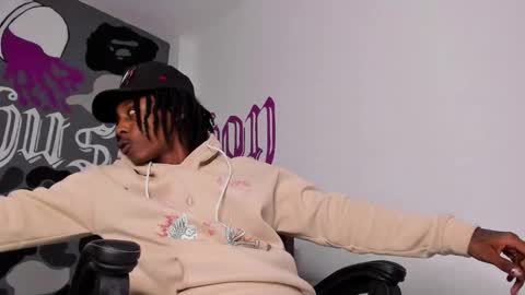 Snapshot of bryxxxon1 chatting on 03/21/26, 04:28 Bryxon online show from 03/21/26, 04:28