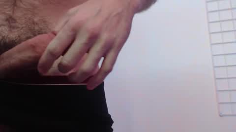 Snapshot of bt5002 chatting on 02/15/26, 06:59 BT online show from 02/15/26, 06:59