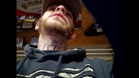 Snapshot of btown3095 chatting on 11/01/25, 02:35 btown3095 online show from 11/01/25, 02:35