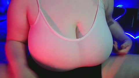 Snapshot of bubble_bambam chatting on 12/29/24, 05:44 Nancy 3 online show from 12/29/24, 05:44