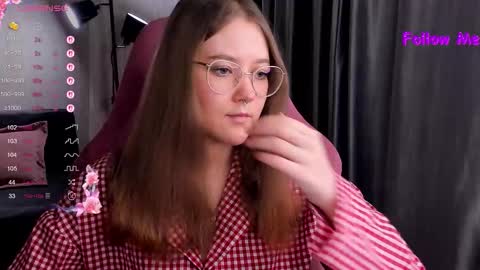 Snapshot of bubble_bunny chatting on 11/01/25, 11:51 Ruby online show from 11/01/25, 11:51