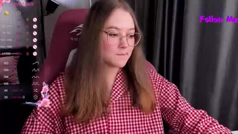 Snapshot of bubble_bunny chatting on 11/22/25, 11:48 Ruby online show from 11/22/25, 11:48