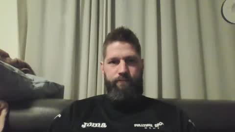 Snapshot of bubblebee1982 chatting on 01/14/25, 06:56 bubblebee1982 online show from 01/14/25, 06:56