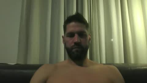 Snapshot of bubblebee1982 chatting on 11/07/25, 05:51 bubblebee1982 online show from 11/07/25, 05:51