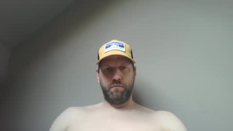 Snapshot of bubblebee1982 chatting on 03/16/26, 01:26 bubblebee1982 online show from 03/16/26, 01:26