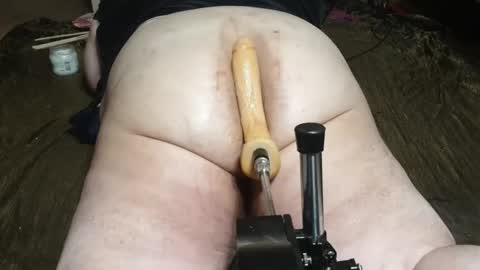 Snapshot of bubblebutt8411 chatting on 05/24/26, 06:24 - online show from 05/24/26, 06:24