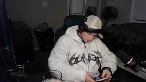 BubblebuttBdn online show from 10/31/25, 03:51