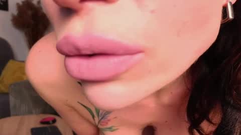 MayaCroft online show from 04/27/26, 01:42