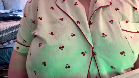 Snapshot of bubblegirl0 chatting on 03/24/26, 01:16 bubblegirl online show from 03/24/26, 01:16