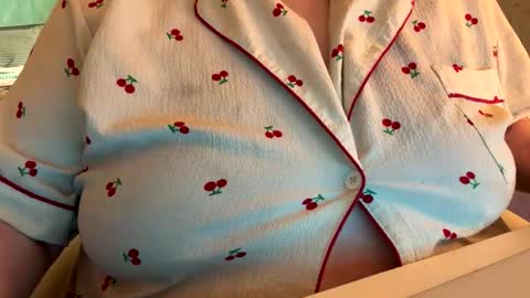 Snapshot of bubblegirl0 chatting on 03/30/26, 01:56 bubblegirl online show from 03/30/26, 01:56