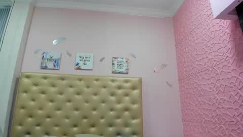 Snapshot of bubblex_ chatting on 06/15/26, 12:51 online show from 06/15/26, 12:51