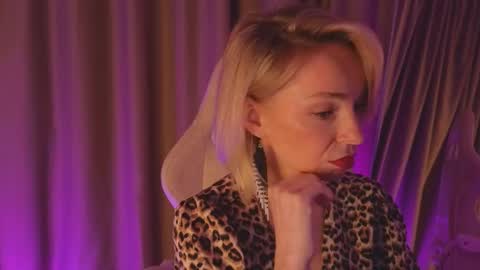 bubbling_crush online show from 02/25/25, 04:31