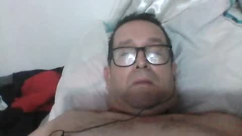 Snapshot of buchs32 chatting on 06/14/26, 03:52 buchs32 online show from 06/14/26, 03:52