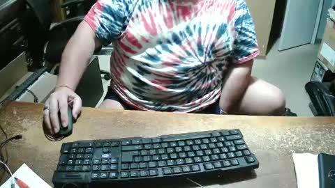 Snapshot of bucku2 chatting on 12/19/24, 10:32 Bucku2 online show from 12/19/24, 10:32