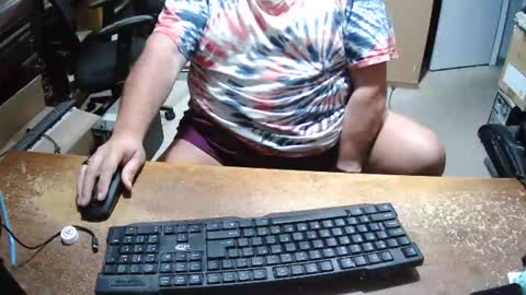 Snapshot of bucku2 chatting on 10/23/25, 11:03 Bucku2 online show from 10/23/25, 11:03