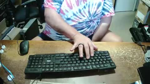 Snapshot of bucku2 chatting on 11/16/25, 02:11 Bucku2 online show from 11/16/25, 02:11