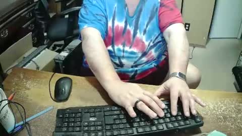 Bucku2 online show from 04/28/26, 10:04