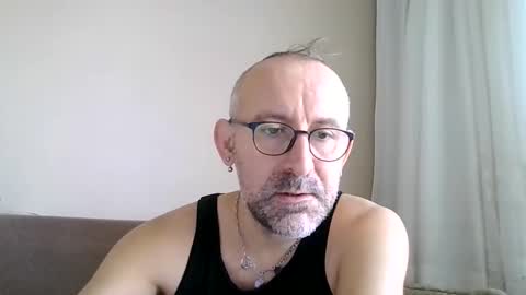 Snapshot of buckwessle chatting on 11/03/25, 10:05 Buck Wessle online show from 11/03/25, 10:05