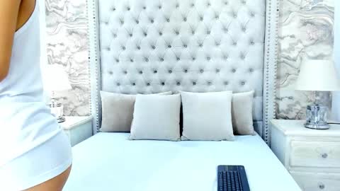 Buda y Cataleya online show from 10/23/25, 11:09