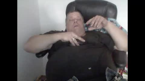 Snapshot of buddyluvzumore chatting on 12/29/24, 11:50 buddyluvzumore online show from 12/29/24, 11:50