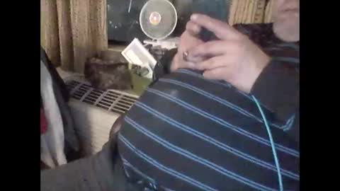 Snapshot of buddyluvzumore chatting on 02/01/25, 04:03 buddyluvzumore online show from 02/01/25, 04:03