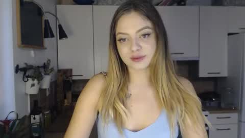 Snapshot of buffyextasy chatting on 12/05/25, 08:45 Buffy online show from 12/05/25, 08:45