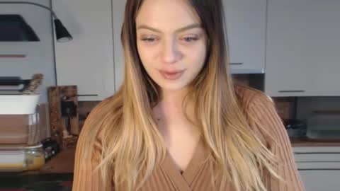 Snapshot of buffyextasy chatting on 01/08/26, 08:05 Buffy online show from 01/08/26, 08:05