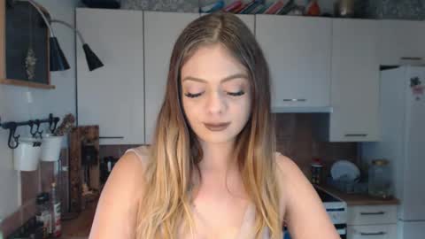 Snapshot of buffyextasy chatting on 05/06/26, 04:56 Buffy online show from 05/06/26, 04:56