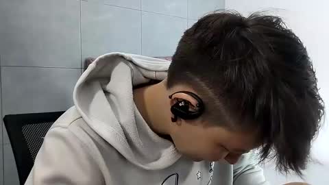 Snapshot of bug2025 chatting on 09/27/25, 02:38 bug2025 online show from 09/27/25, 02:38