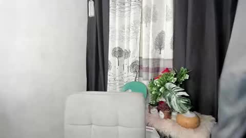 Snapshot of bump_me_baby chatting on 12/22/25, 04:04 zy online show from 12/22/25, 04:04