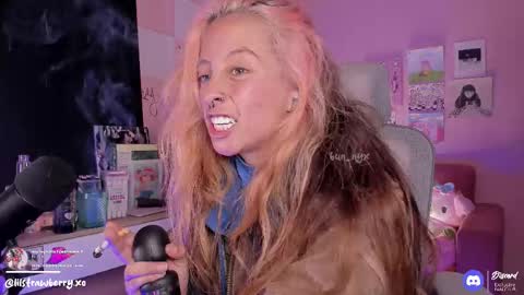 Snapshot of bun_nyx chatting on 10/02/25, 04:30        online show from 10/02/25, 04:30