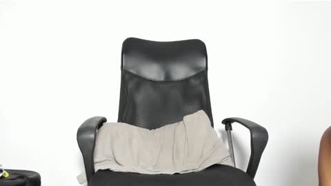     online show from 12/14/25, 10:47