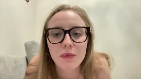 bunny405083 online show from 05/01/26, 11:48