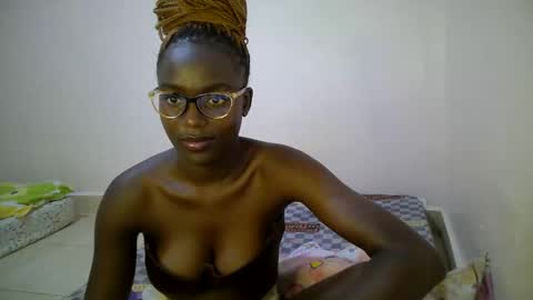 bunny_bliss1 online show from 05/08/26, 03:28