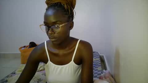 bunny_bliss1 online show from 05/11/26, 03:01