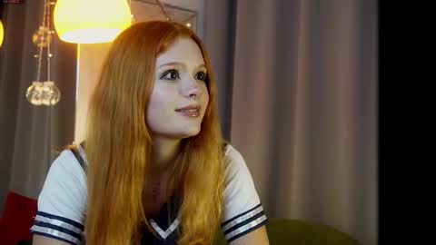 Snapshot of bunny_booo chatting on 12/17/25, 09:21 Bunny online show from 12/17/25, 09:21