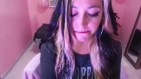 ... .          . ... online show from 10/28/25, 01:58