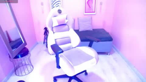 ... .          . ... online show from 12/05/25, 02:58