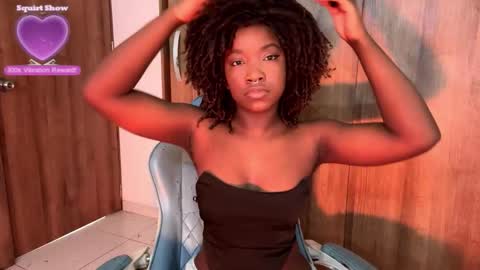 Isa online show from 11/13/25, 01:32