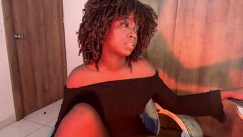 Isa online show from 11/28/25, 12:13